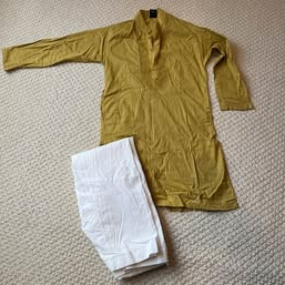 Gently used soft material Boys light green Kameez and shalwar set for 5-6 years